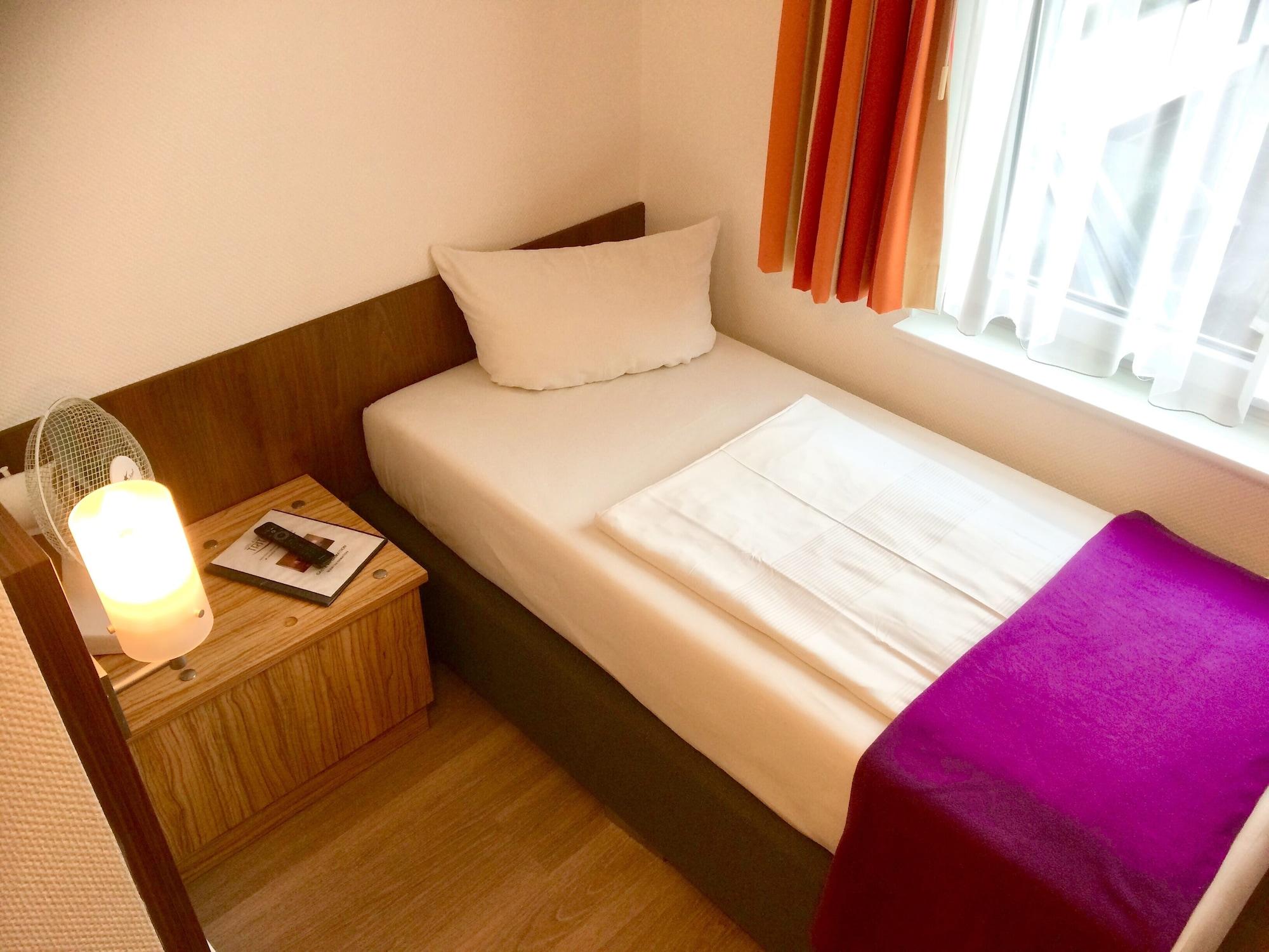 Triton Hotell Köln Exteriör bild