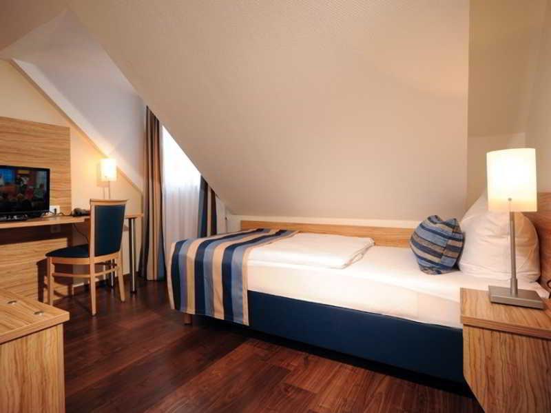 Triton Hotell Köln Exteriör bild